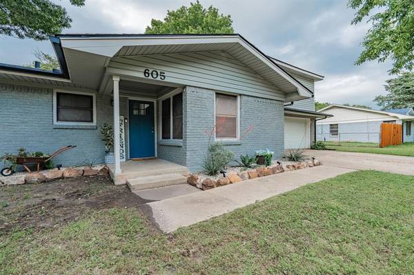 Ennis, TX 75119,605 Loma Alta Street