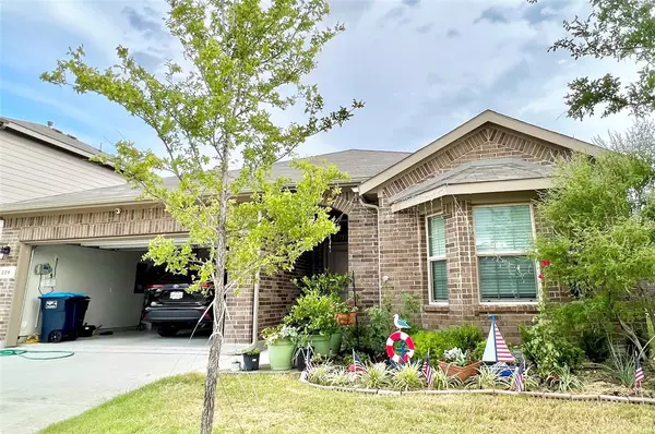 229 Oldcastle Way, Fort Worth, TX 76052