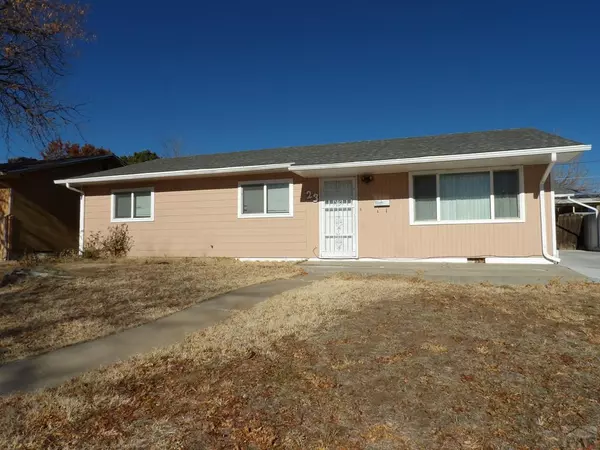 23 MacGregor Rd, Pueblo, CO 81001