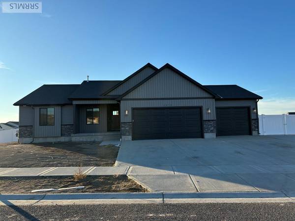 6072 Fenwood Lane, Ammon, ID 83406