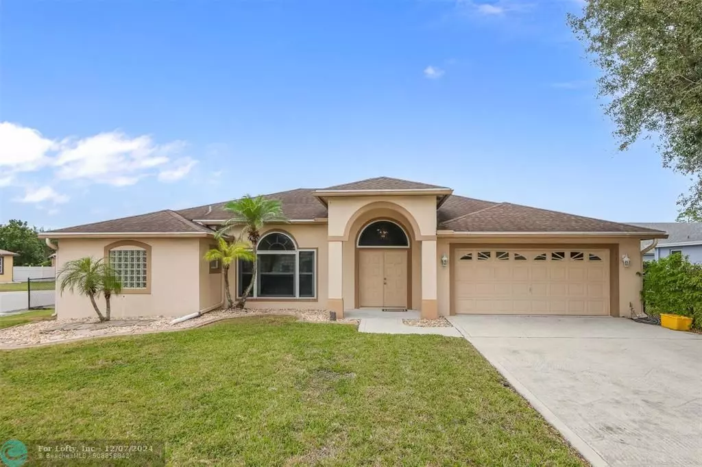 Greenacres, FL 33413,243 Malibu Circle