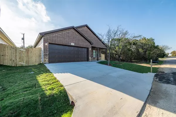 Granbury, TX 76048,2803 Beechwood Street