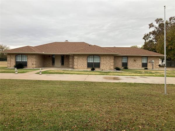 919 Oak Grove Road E, Fort Worth, TX 76028