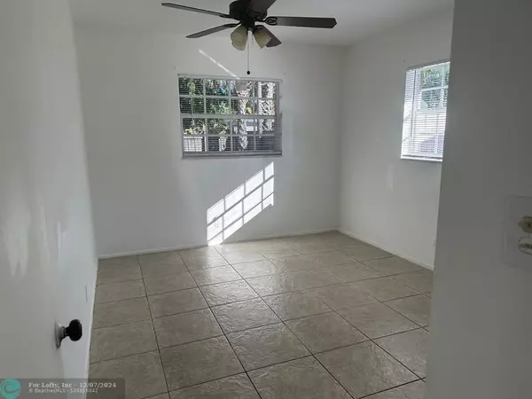 Deerfield Beach, FL 33441,1410 SE 3rd Ter