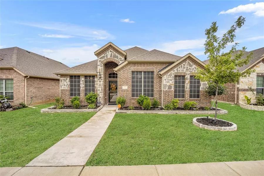 205 Finlee Lane, Red Oak, TX 75154