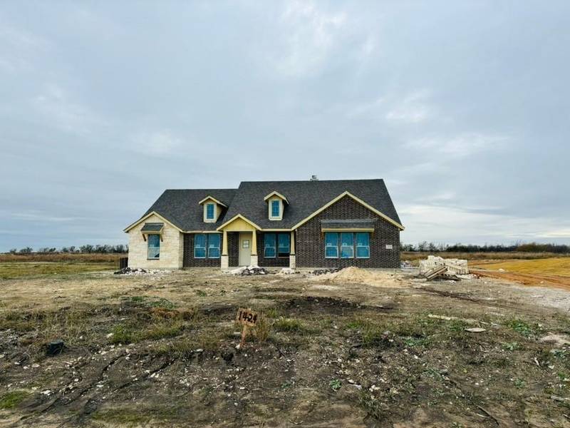 1424 County Road 200, Valley View, TX 76272