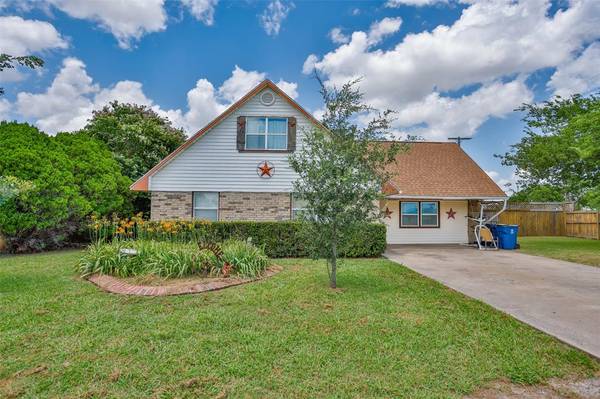 301 Spring Creek, Valley View, TX 76272