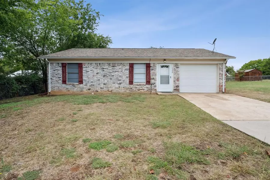 1509 Lexington Street, Weatherford, TX 76086