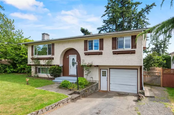 791 Mann Ave, Saanich, BC V8Z 6B2