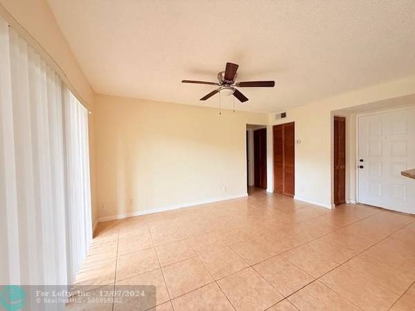 Sunrise, FL 33322,9999 Summerbreeze Dr  #313