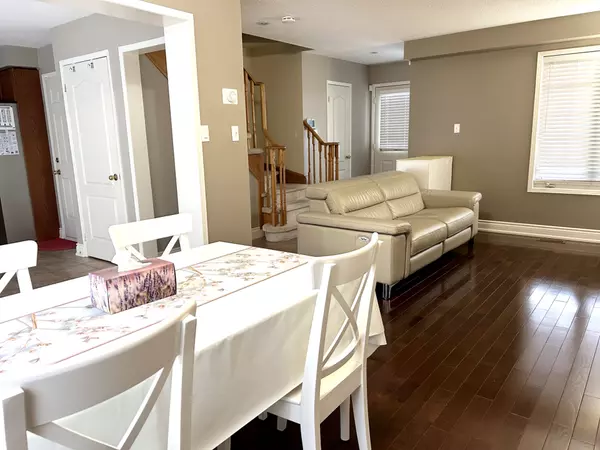 Mississauga, ON L5M 7H4,5787 Raftsman Cove N/A