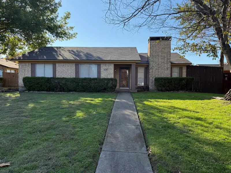 3418 Crossbow Lane, Garland, TX 75044