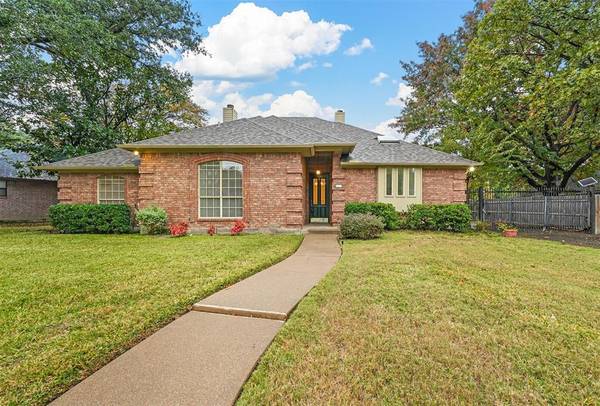 3312 Elkhart Court, Arlington, TX 76016