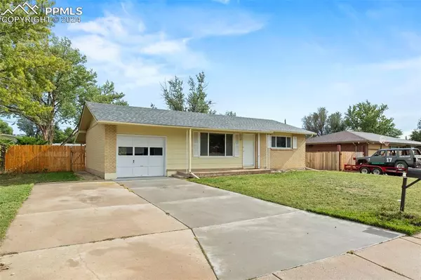 163 Grinnell ST, Colorado Springs, CO 80911