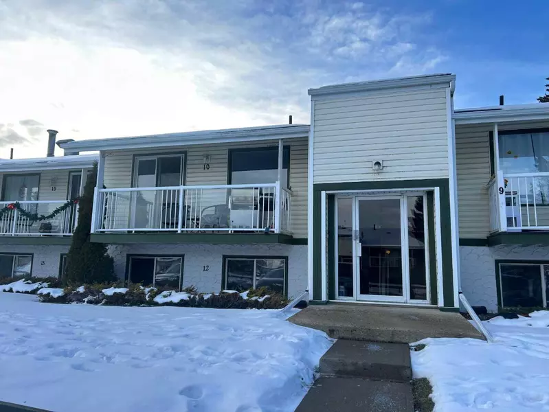 7 Stanton ST #10, Red Deer, AB T4N 0B9