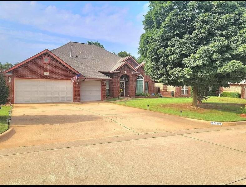 9705 Southern Oaks Drive, Midwest City, OK 73130