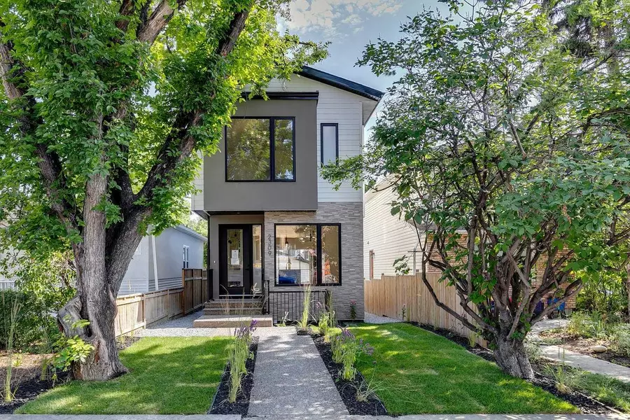 2309 21 AVE Southwest, Calgary, AB T2T 0P4