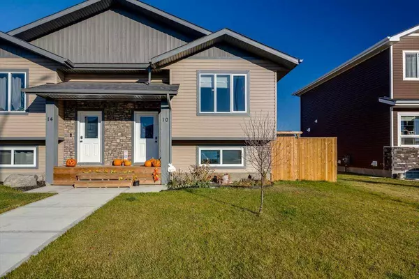 Lacombe, AB T4L 0H9,10 Ranchers Close