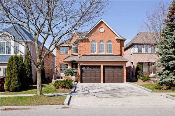 Newmarket, ON L3X 2J2,652 McBean AVE #Bsmt