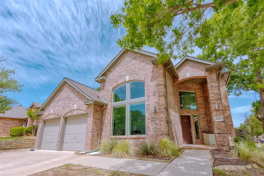 1655 Knoll Ridge Circle, Corinth, TX 76210