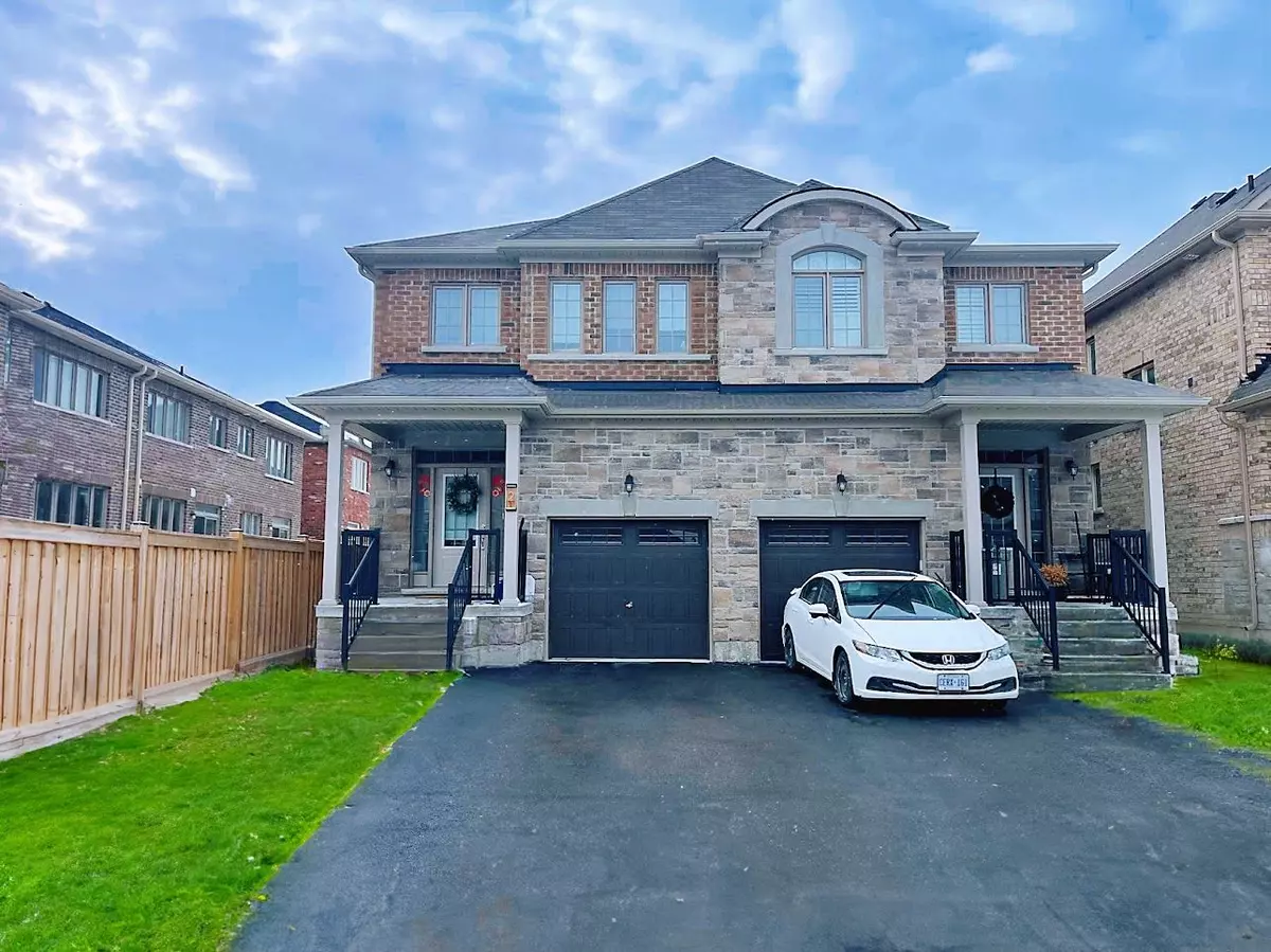 East Gwillimbury, ON L0G 1M0,2 Frederick Taylor WAY W