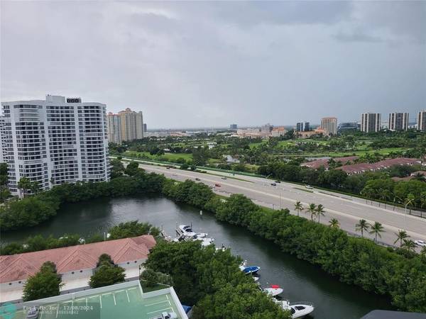 Aventura, FL 33180,3600 Mystic Pointe Dr  #811