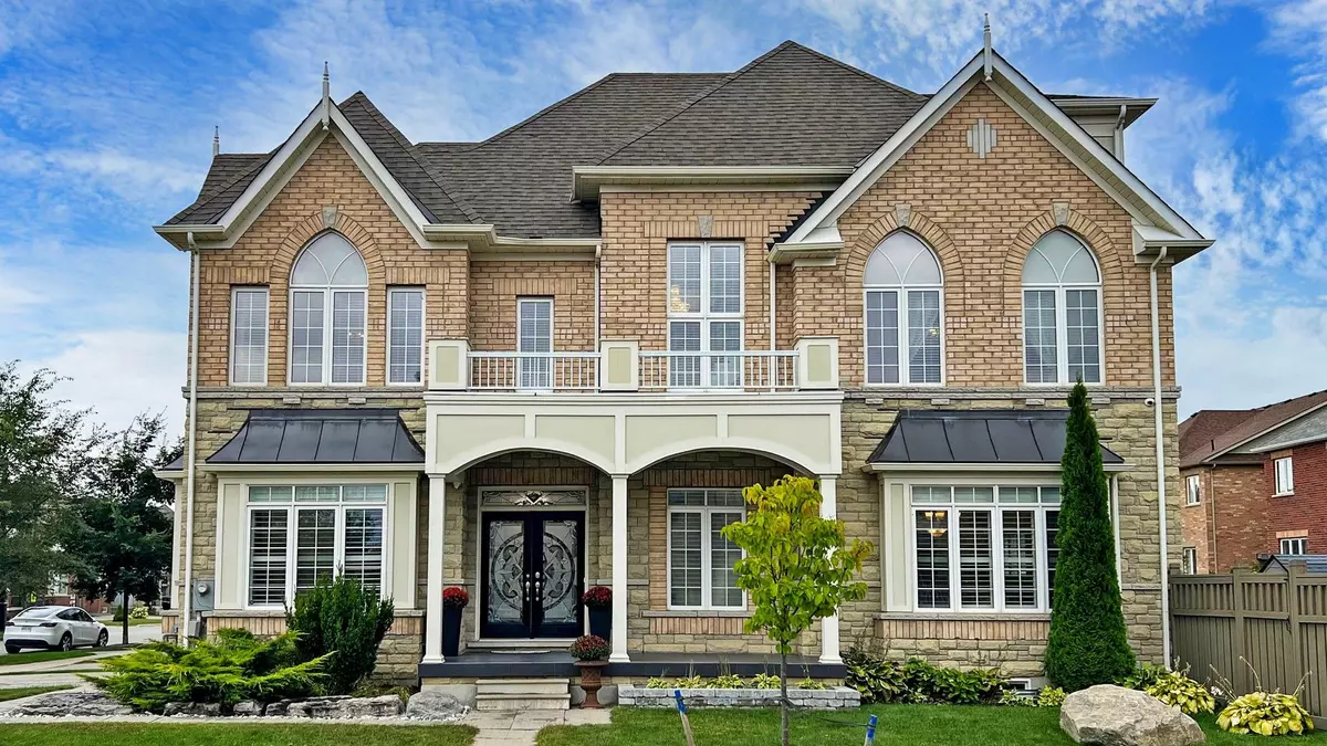 Vaughan, ON L4H 3Y9,61 Pelee AVE