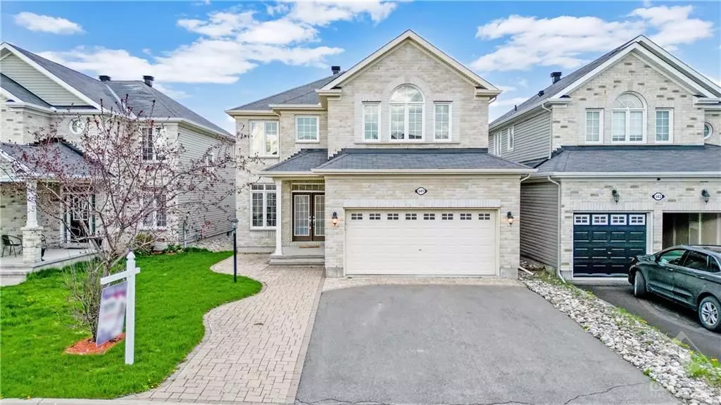 Barrhaven, ON K2J 0Z4,541 CARINA CRES