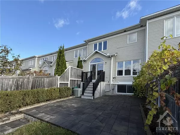 Barrhaven, ON K2J 0B1,126 SORENTO ST