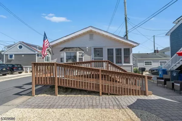 Toms River Township, NJ 08735,27 E Bayberry Way