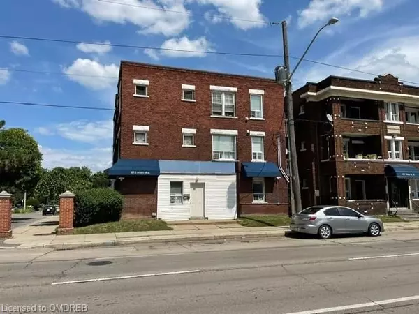 Hamilton, ON L8M 1L7,815 Main ST E #4