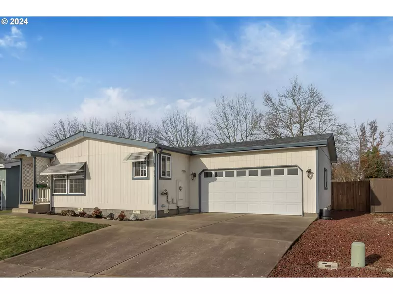 5253 GLENN ELLEN DR, Eugene, OR 97402