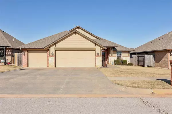 11717 SW 15th Terrace, Yukon, OK 73099