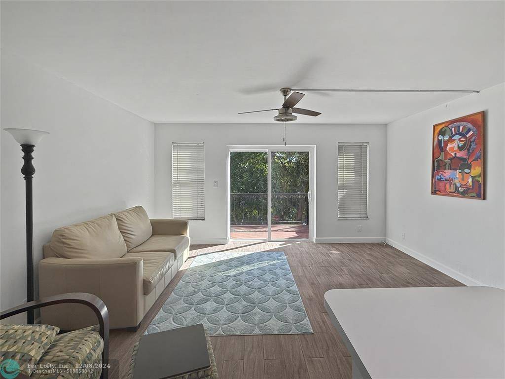 Fort Lauderdale, FL 33311,640 Tennis Club Dr  #307