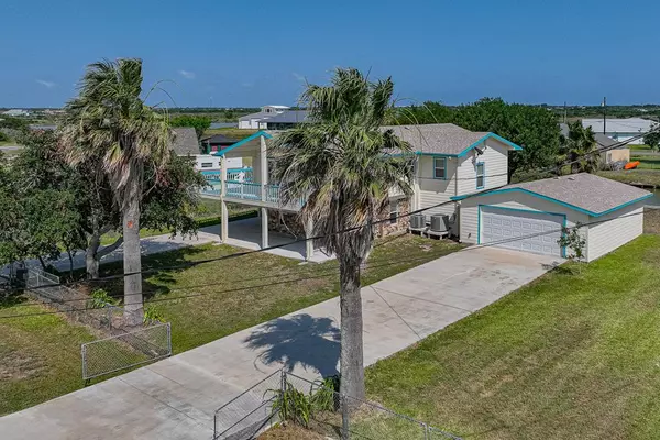 Rockport, TX 78382,112 Lakeshore Dr.