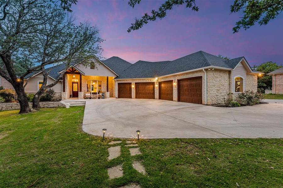 2019 Green Wing Drive, Granbury, TX 76049