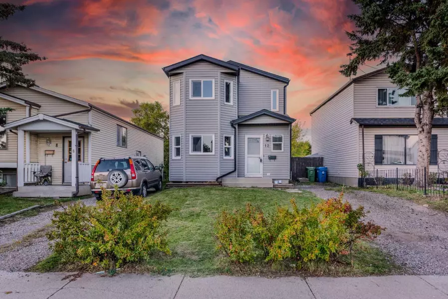 12 abingdon CT NE, Calgary, AB t2a 6s5