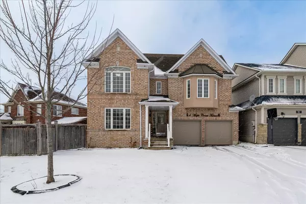 4 Maple Crown TER, Barrie, ON L4M 7H3