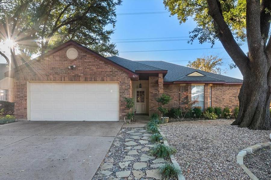 2821 Garden Grove Road, Grand Prairie, TX 75052