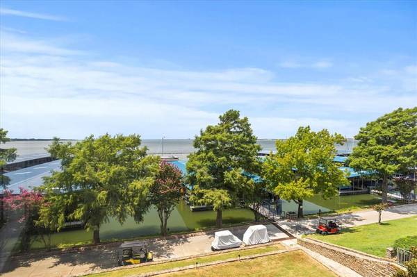 452 Yacht Club Drive #C, Rockwall, TX 75032