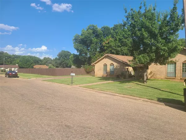 Abilene, TX 79603,1425 Chateau Drive