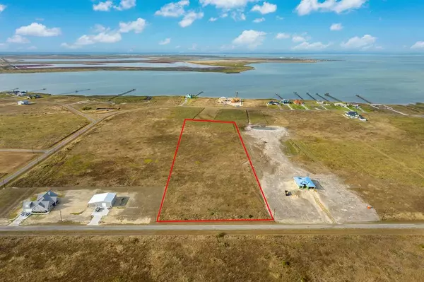 201 Trout Side Way, Rockport, TX 78382