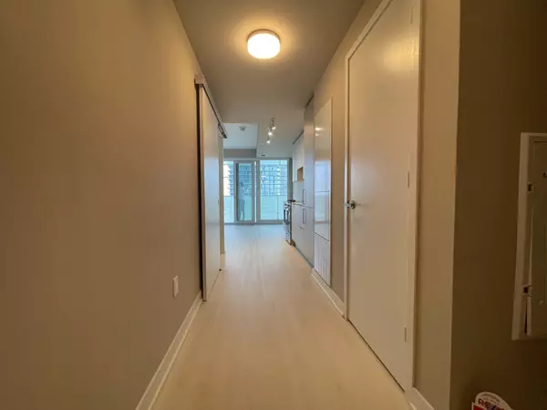 Mississauga, ON L5B 0M3,3900 Confederation Pkwy #2307