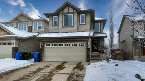 34 Royal Birch WAY Northwest, Calgary, AB T3G 5X8