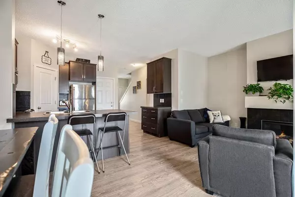 Calgary, AB T2Z1G6,53 Copperpond LNDG SE