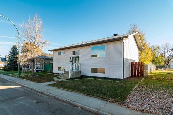 353 Woodman AVE Southeast, Medicine Hat, AB T1A8T6