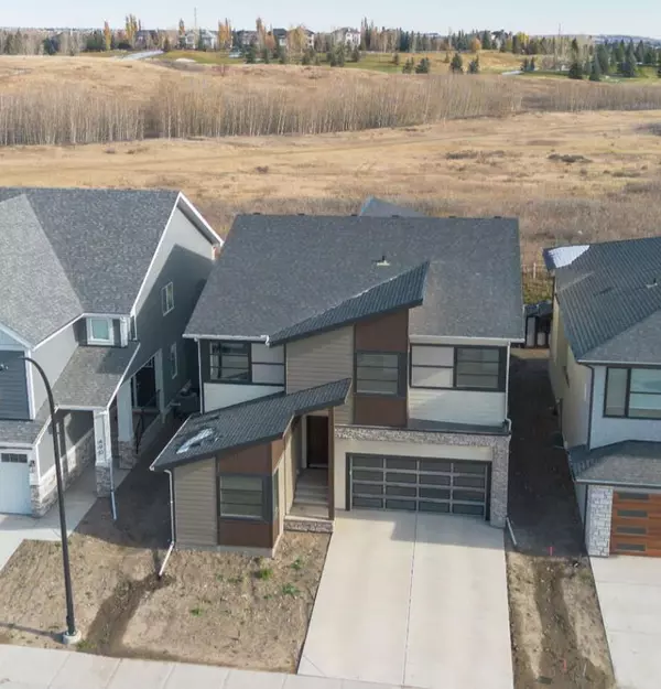 494 Rochester TER Northwest, Calgary, AB T2C 0J9