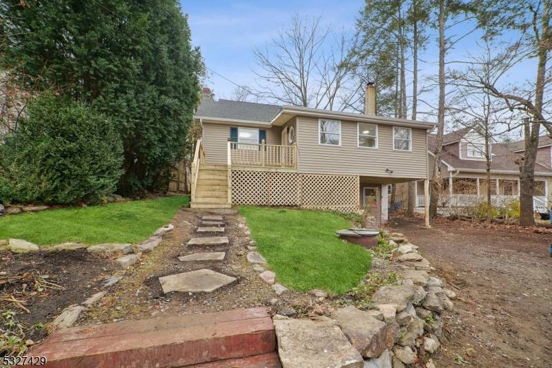 6 Wabash Trl, Hopatcong Boro, NJ 07821