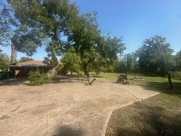 Wilmer, TX 75172,736 N Goode