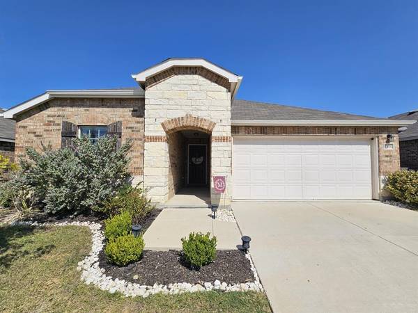 1521 Waggoner Drive,  Aubrey,  TX 76227